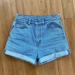 🛼 High waisted BDG denim shorts